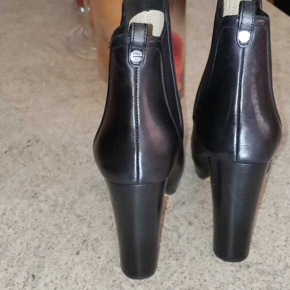 KORS made in Italy real leather platform booties - Picture 5 of 11